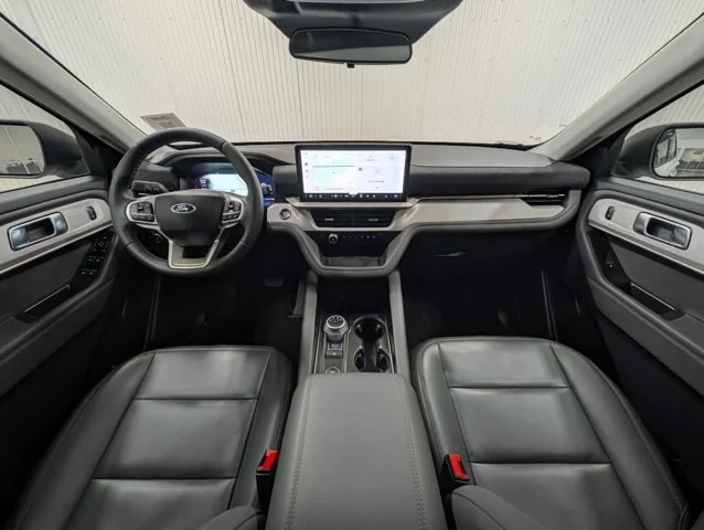 New 2026 Star White Metallic Tri-Coat Ford Active image 15
