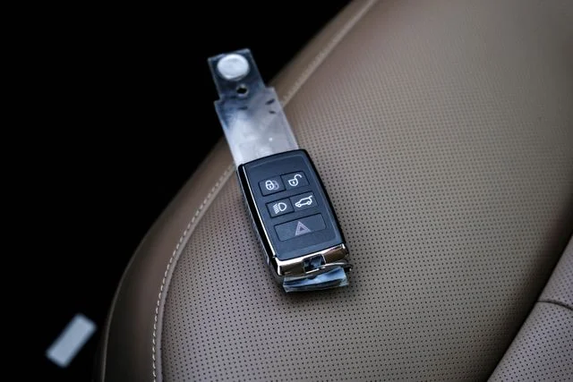 New 2026  Land Rover SE image 76