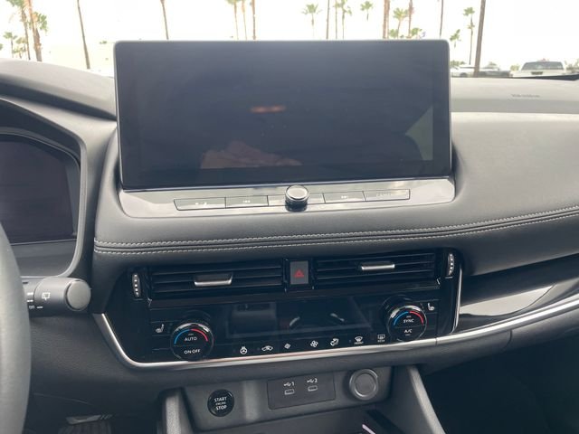 Used 2024 Gray Nissan SL image 18