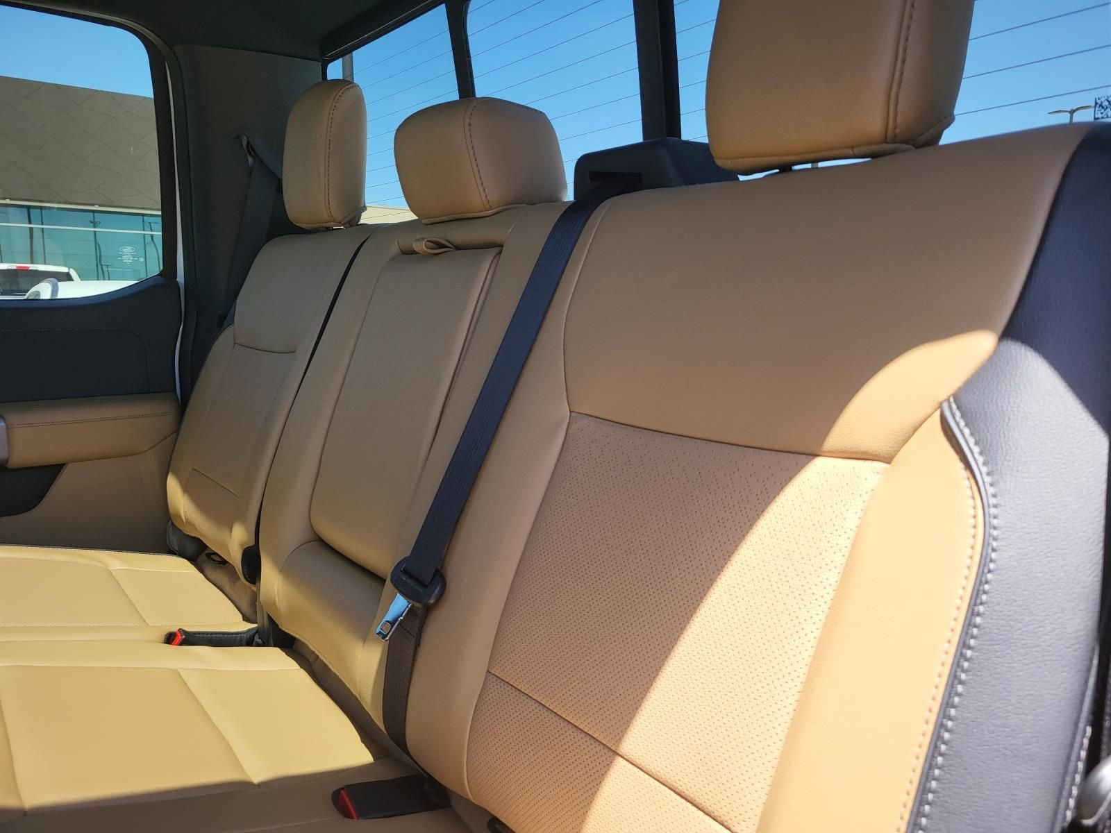 Used 2024 Oxford White Ford Lariat image 14