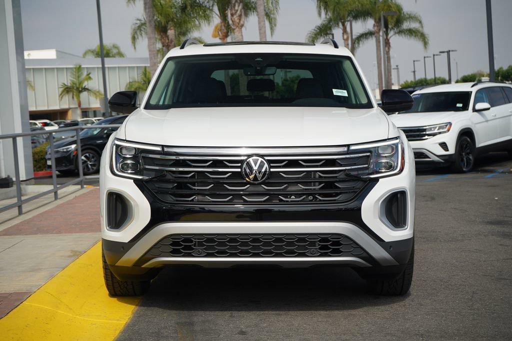 New 2026 Opal White Pearl Volkswagen Peak Edition image 5
