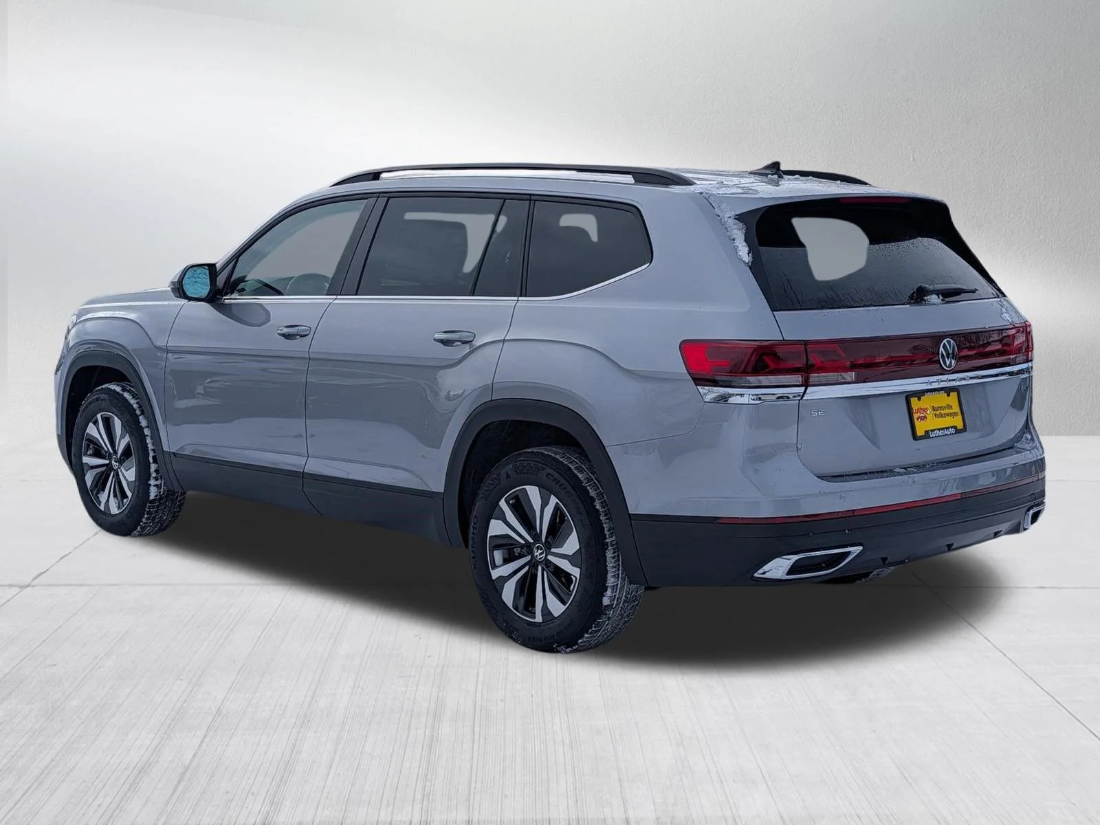 New 2026 Silver Mist Metallic Volkswagen 2.0T SE image 3