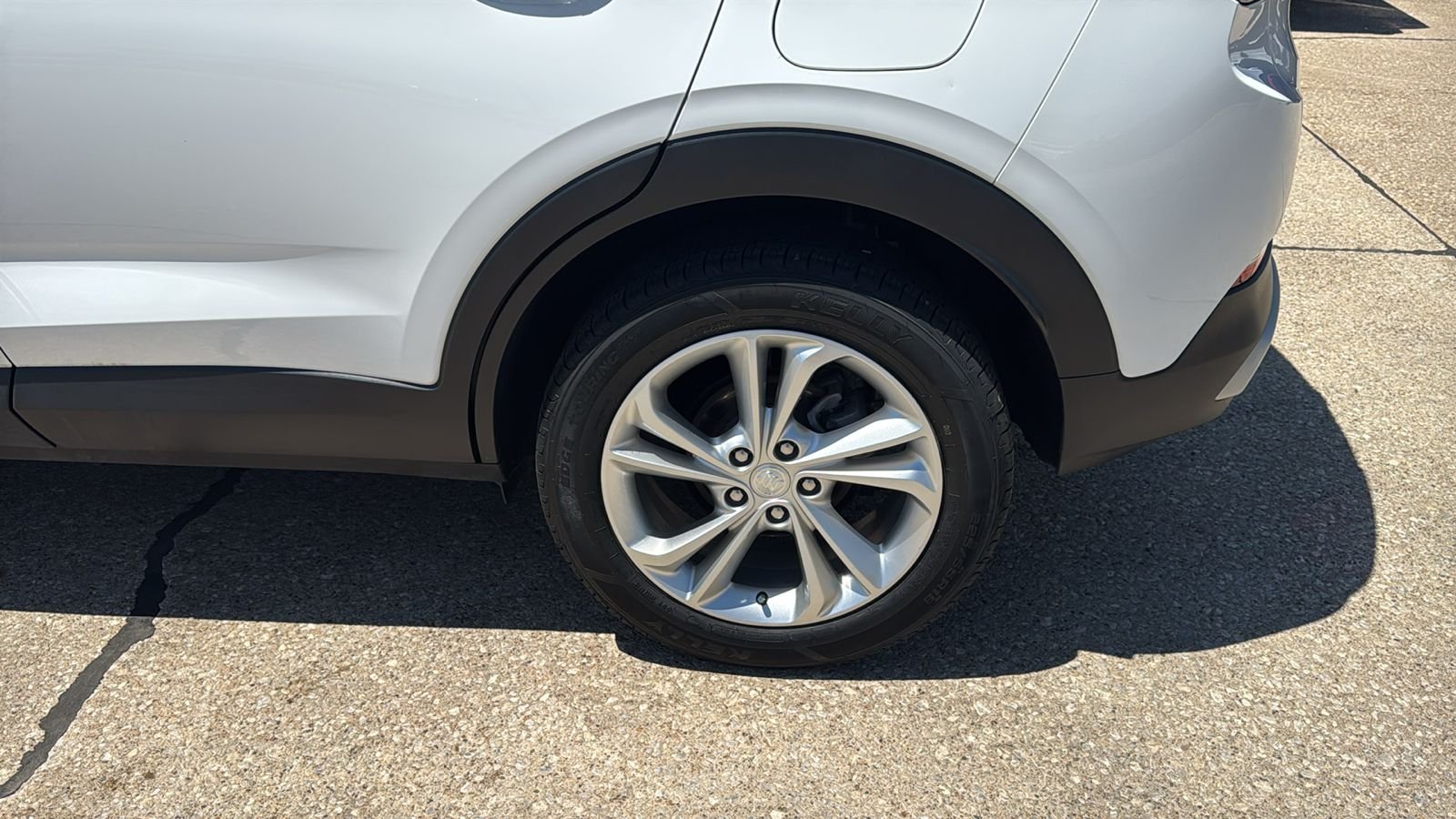 Used 2022 White Buick Preferred image 7