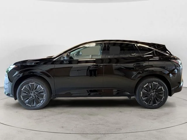 New 2026 Black Nissan Platinum image 2