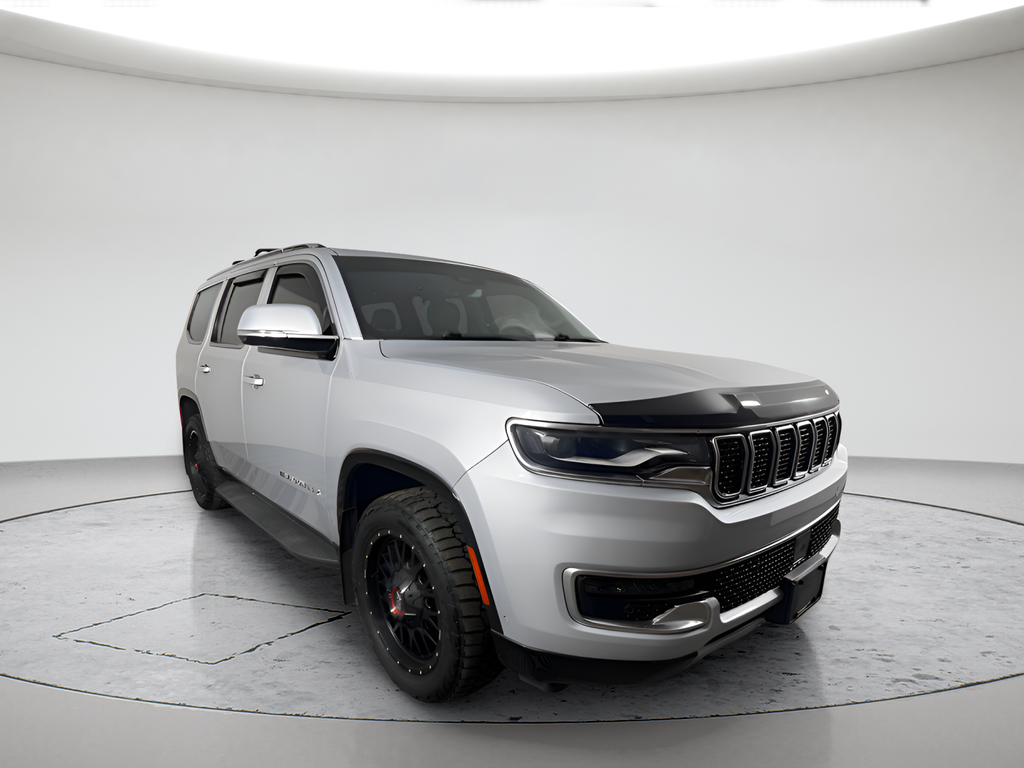 Used 2022 Silver Jeep Series III image 3