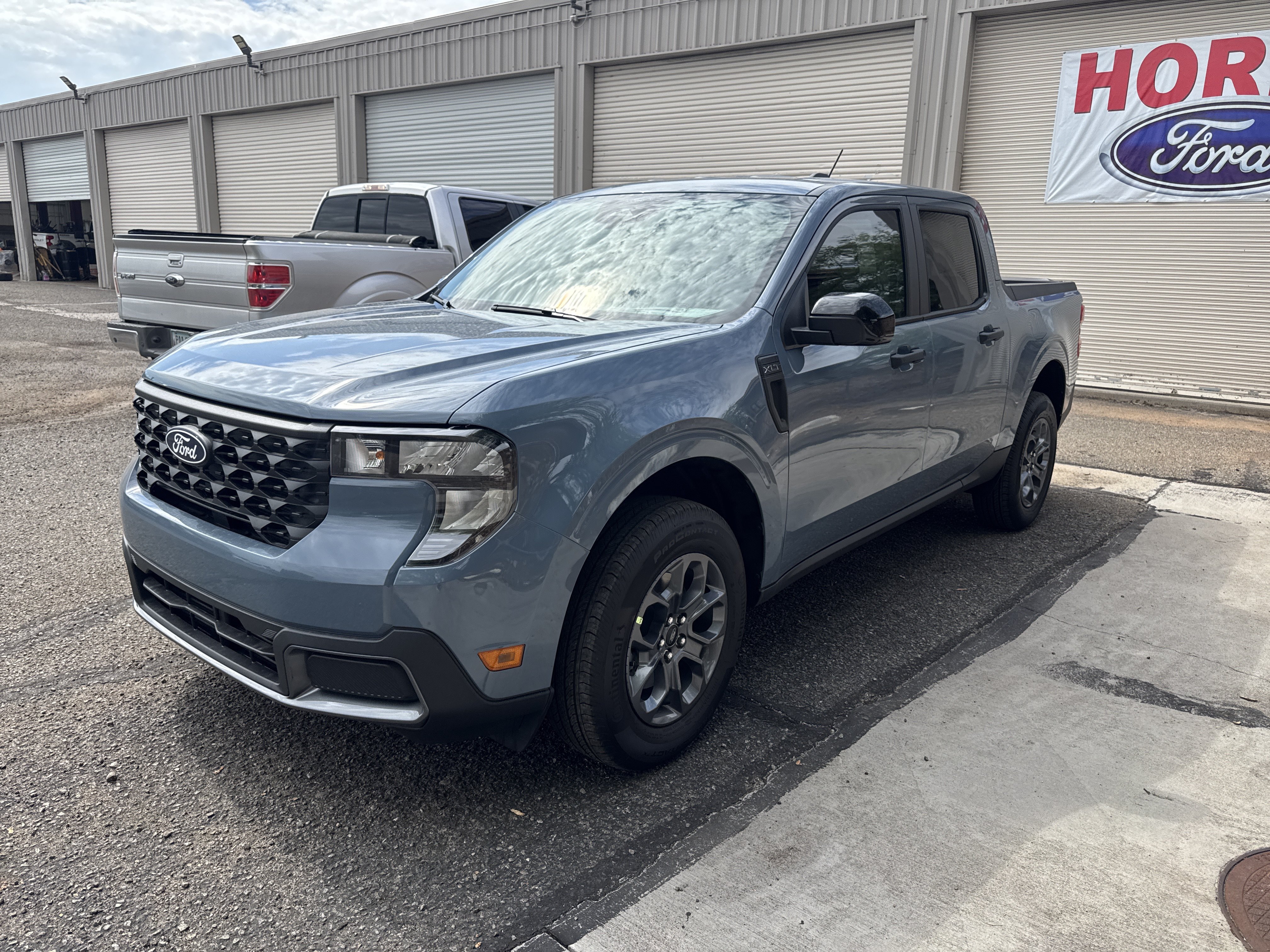 New 2026 Azure Gray Metallic Tri-Coat Ford XLT image 3