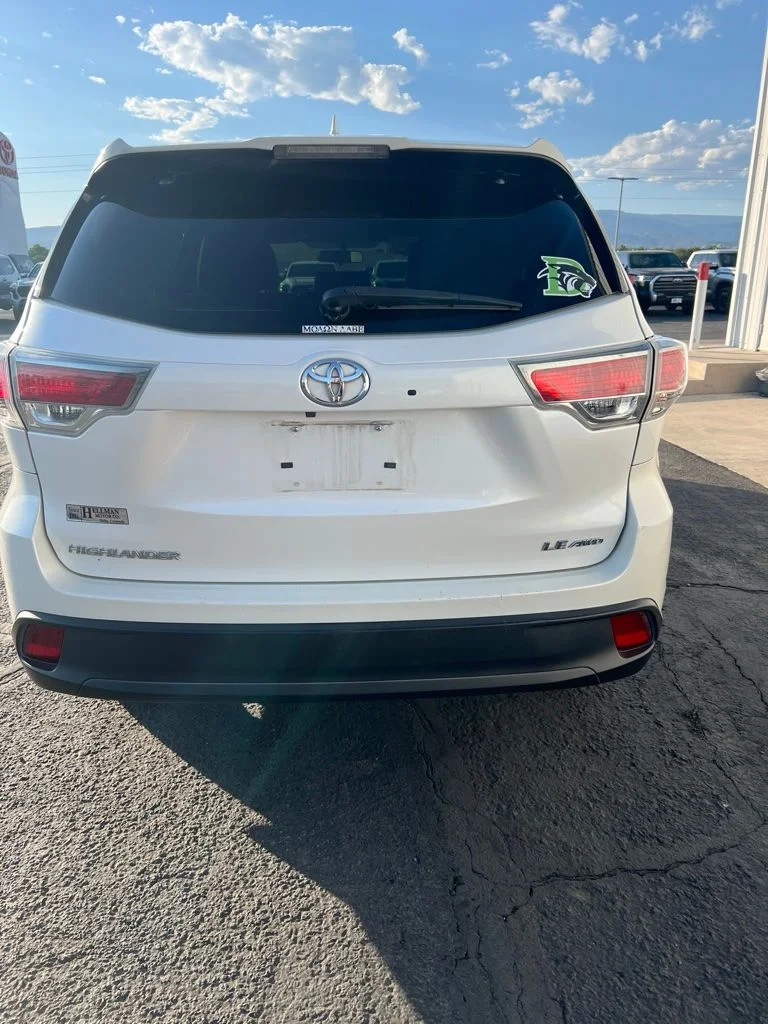 Used 2016 Blizzard Pearl Toyota LE Plus V6 image 7