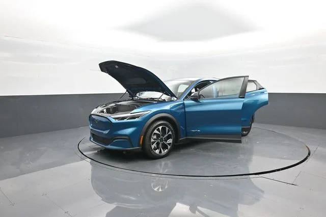 New 2026 Adriatic Blue Metallic Ford Select image 43