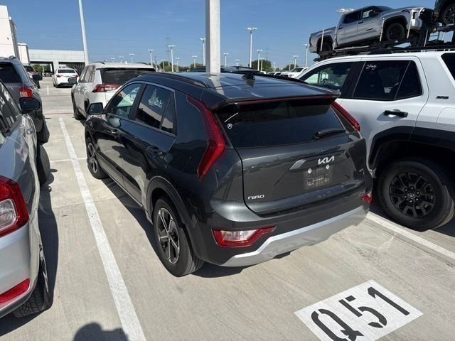 Used 2025 Gray Kia LX image 4