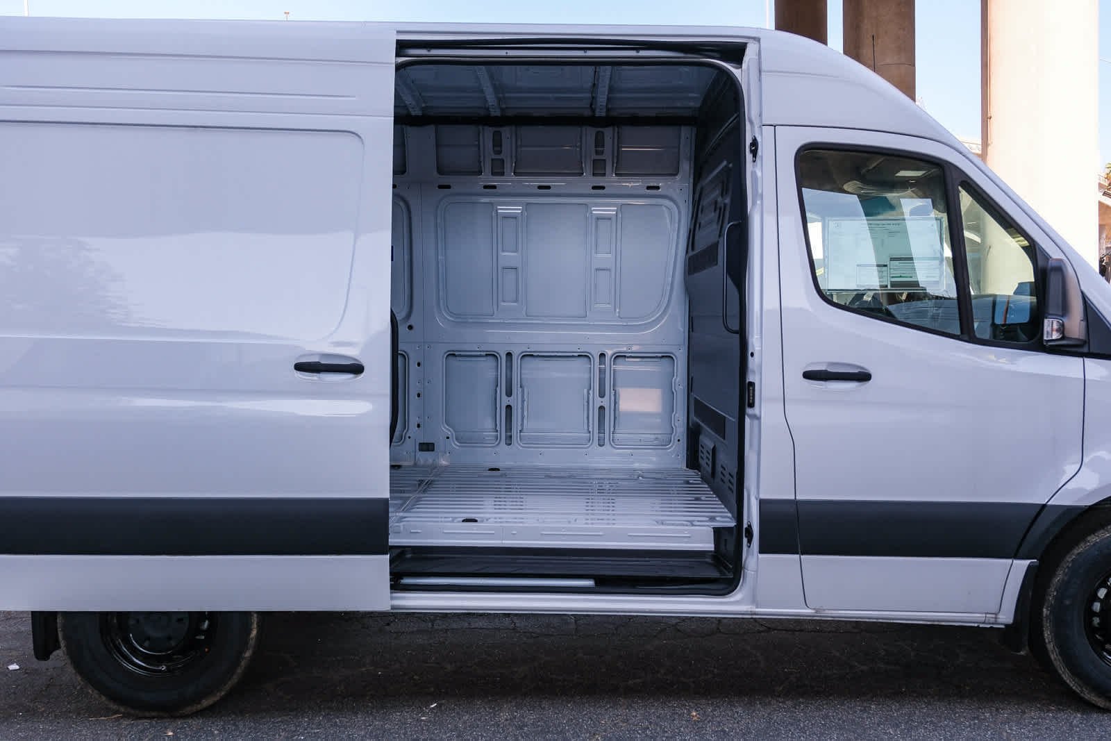 New 2025 Arctic+White Mercedes-Benz Cargo 144 WB  RWD 2.0L 4-Cylinder image 15