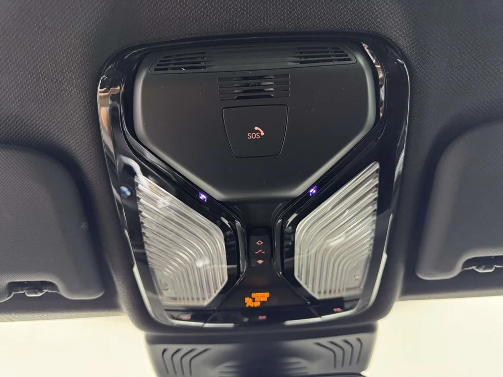 Used 2021 Blue BMW xDrive30i image 25