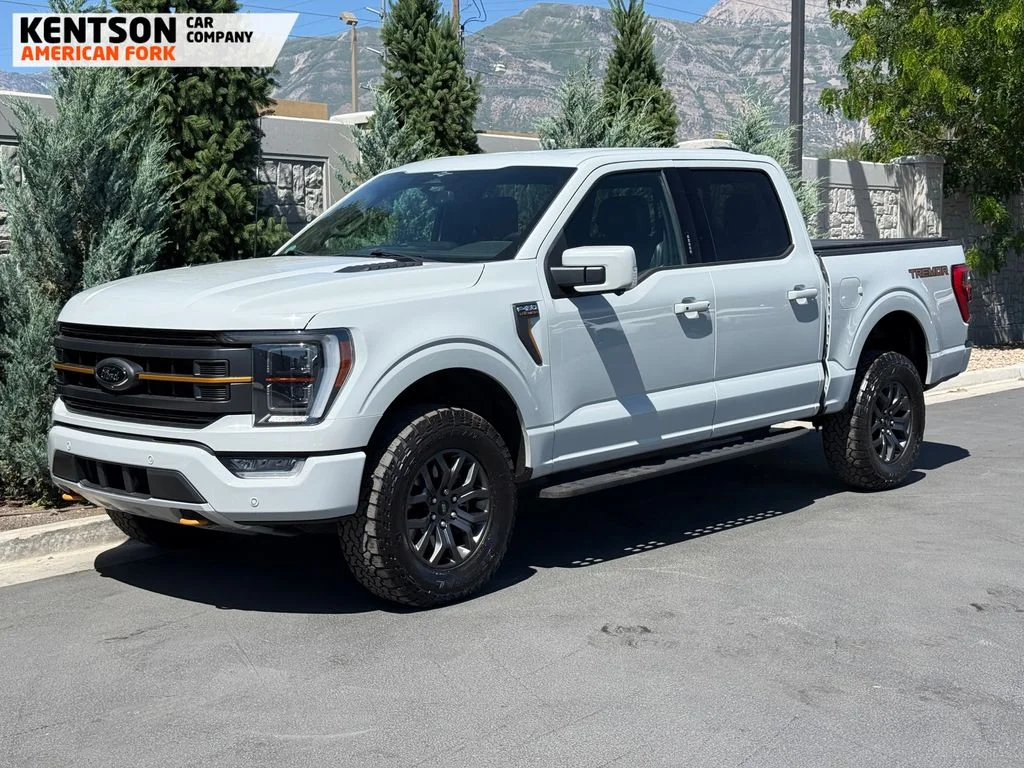 Used 2023 Gray Ford Tremor image 3