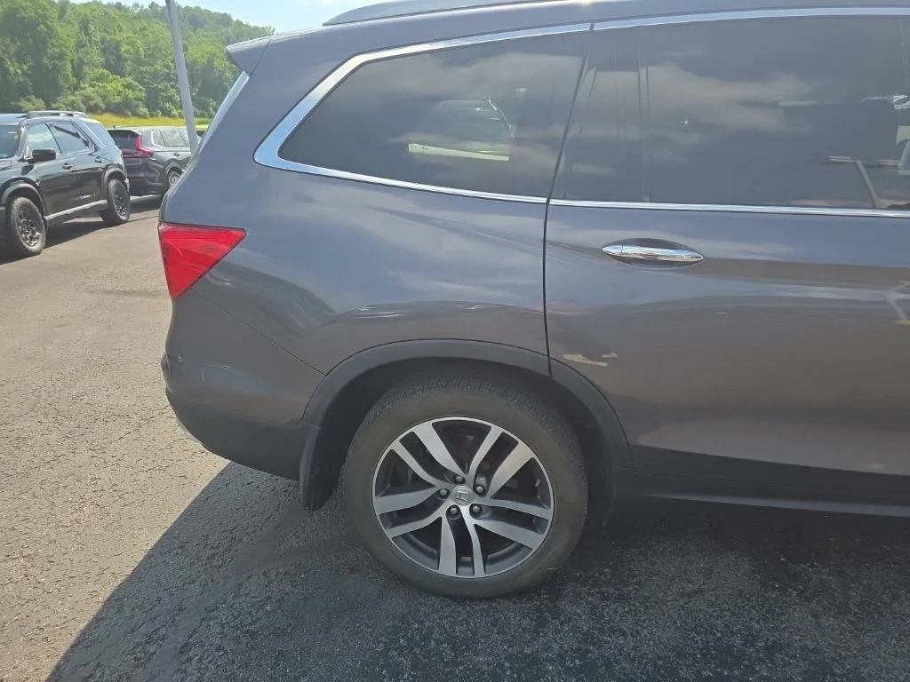 Used 2018  Honda Elite image 19