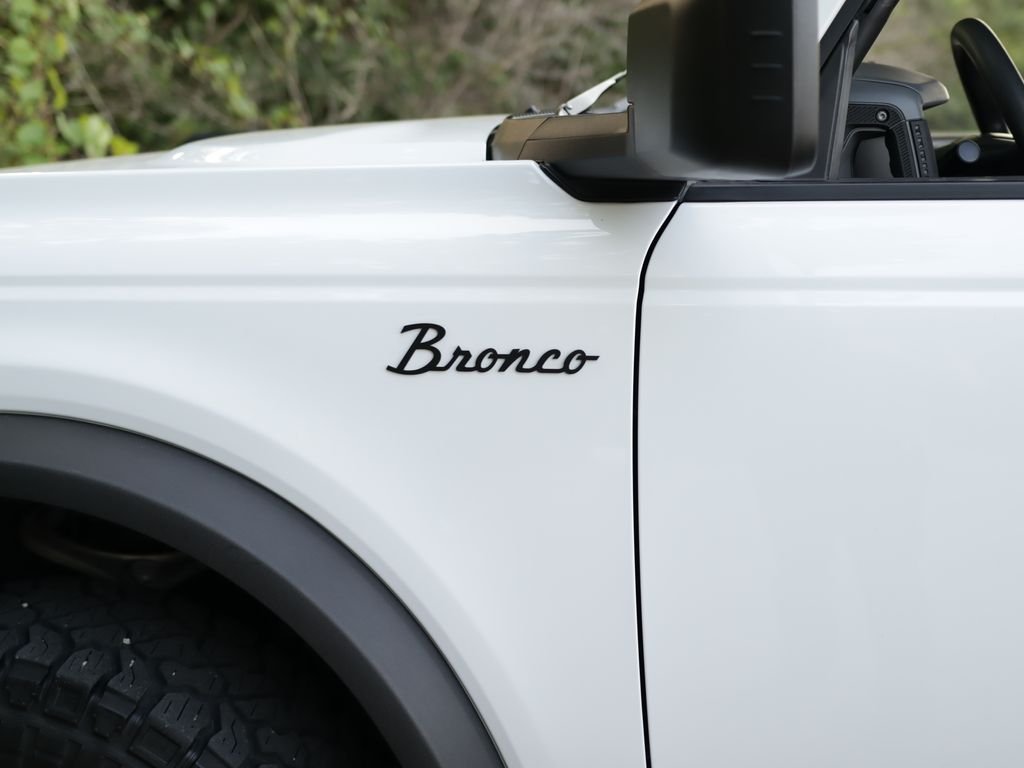 Used 2022 White Ford Base image 32