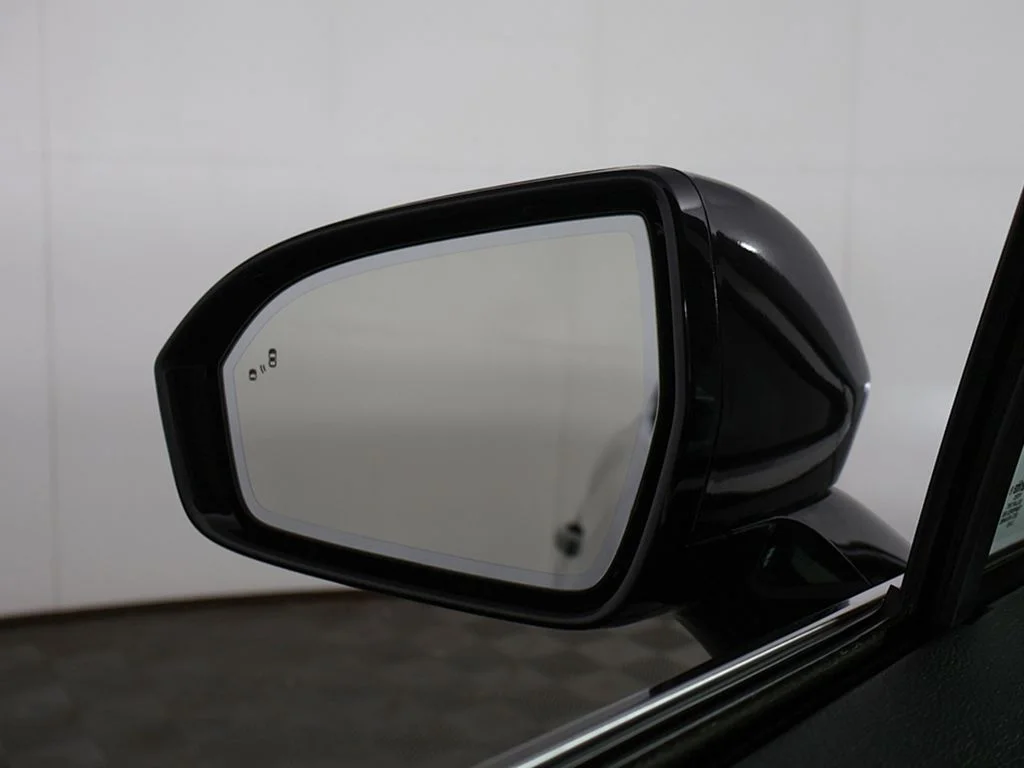 Used 2023 Black Metallic Lincoln Reserve image 39
