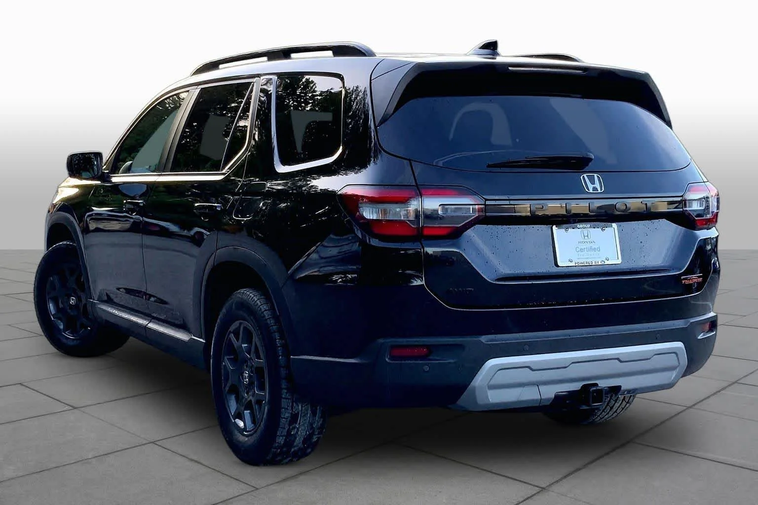 Certified Used 2023 Crystal Black Pearl Honda TrailSport image 12