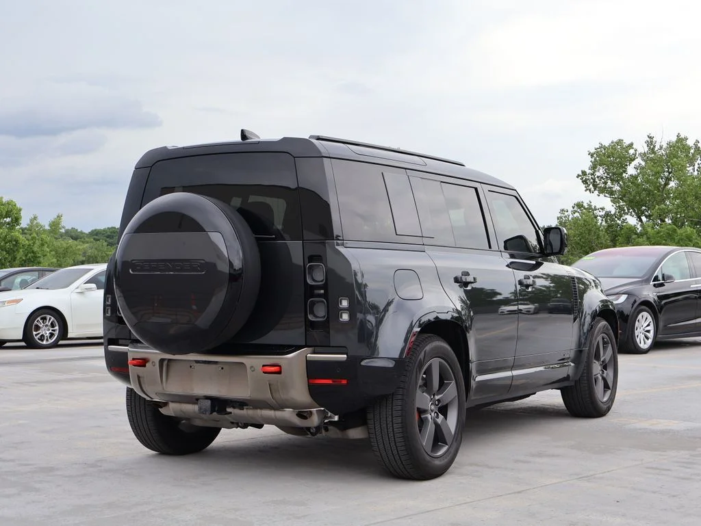 Certified Used 2025 Carpathian Gray Premium Metallic Land Rover X image 7