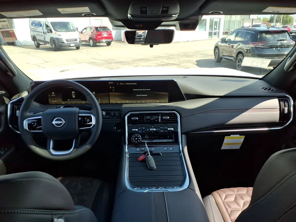 New 2026 Everest White TriCoat Nissan Platinum Reserve image 8