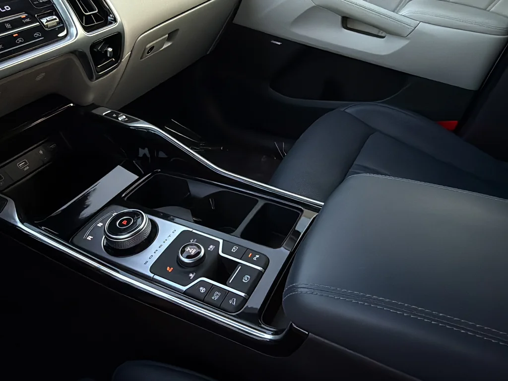 Certified Used 2024 Snow White Pearl Kia SX Prestige image 14