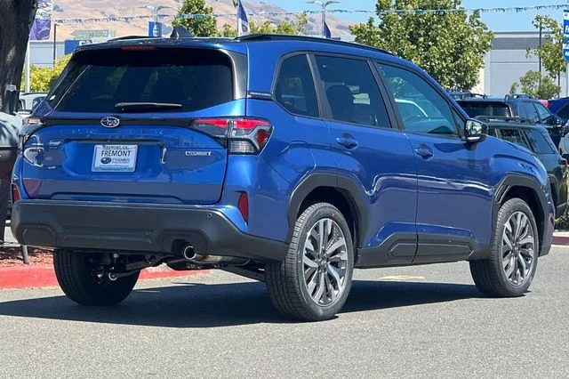 New 2026 DAYBREAK BLUE PEARL Subaru Touring image 4