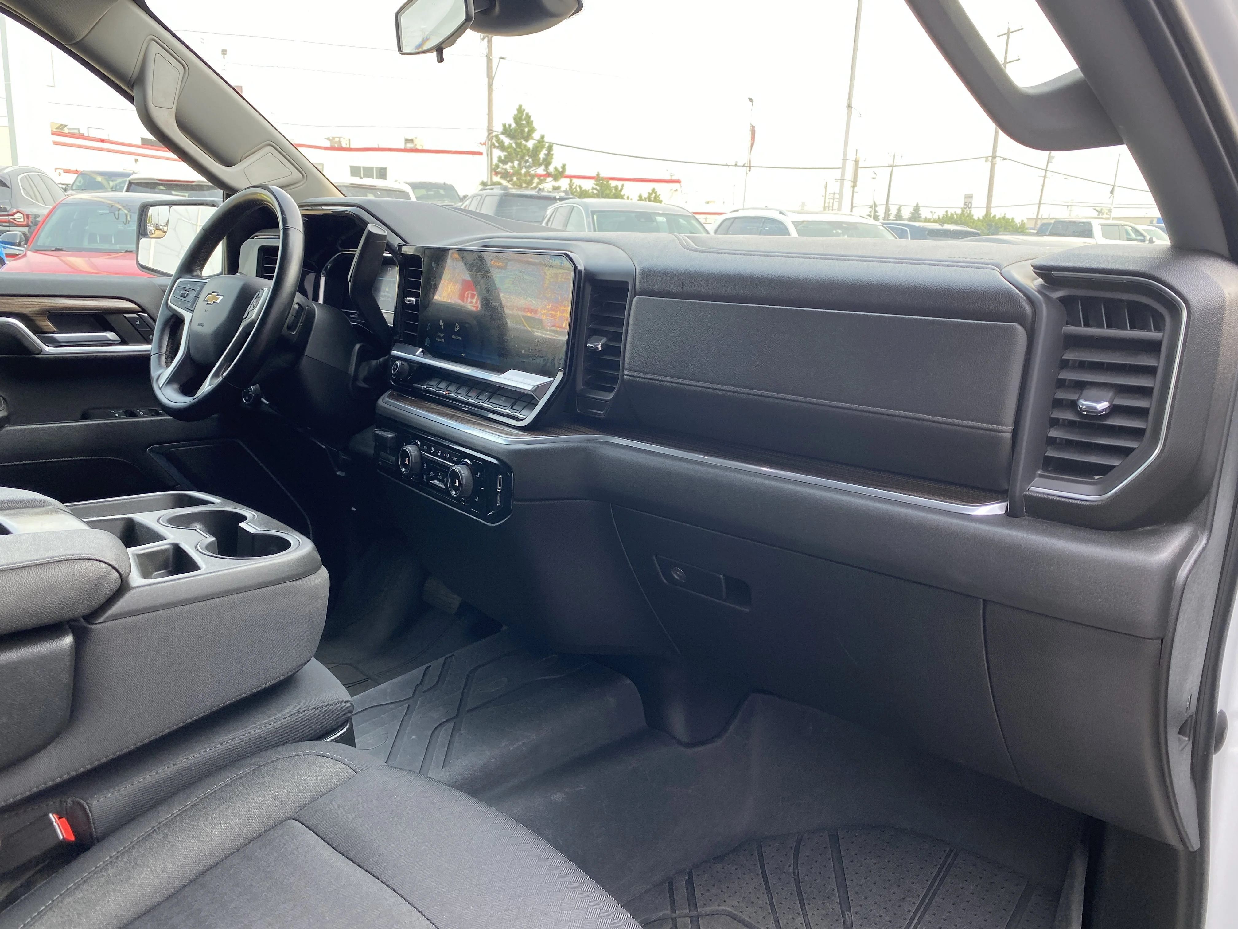 Used 2023 White Chevrolet LT Crew Cab  * Z71 OFF ROAD * HEATED SEATS * image 19