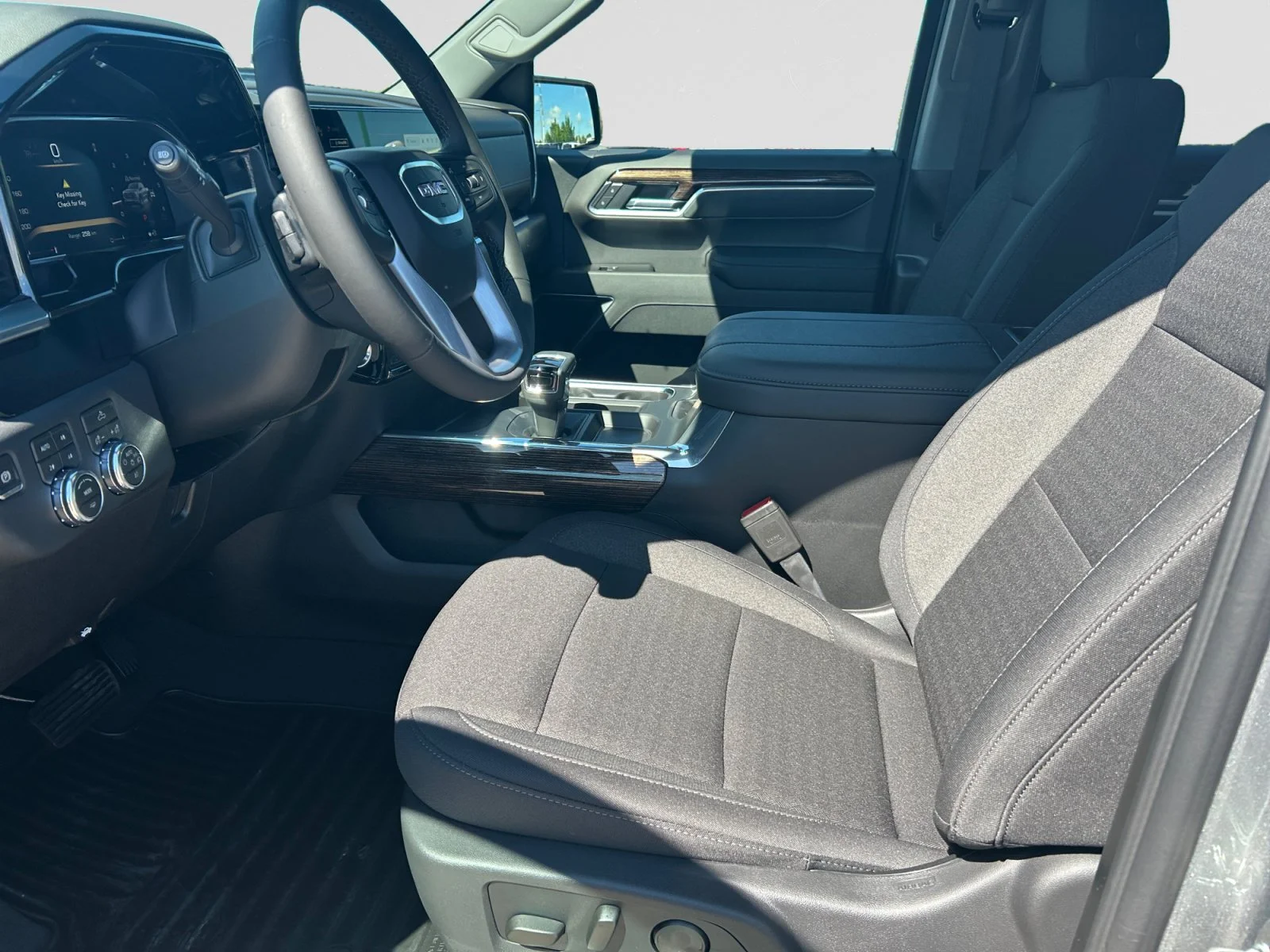 New 2026 Sterling Metallic GMC Elevation image 13