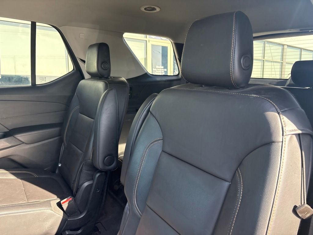 Used 2018 Satin Steel Metallic Chevrolet 3LT image 40
