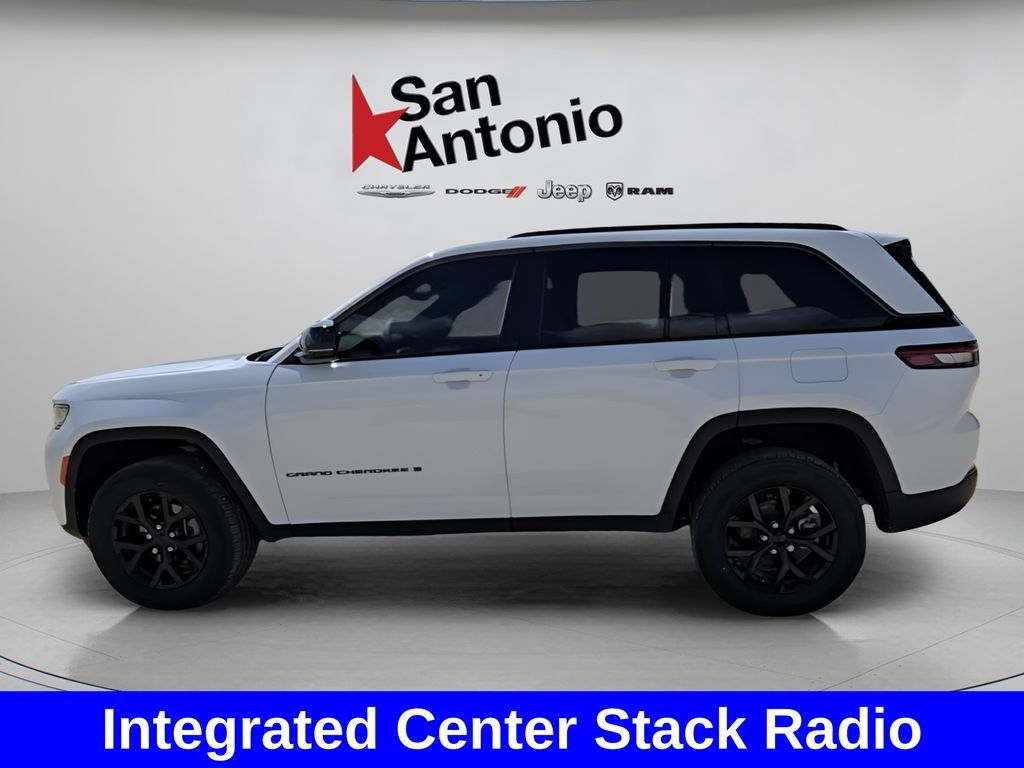 New 2026 Bright White Clear-Coat Exterior Paint Jeep Altitude image 9