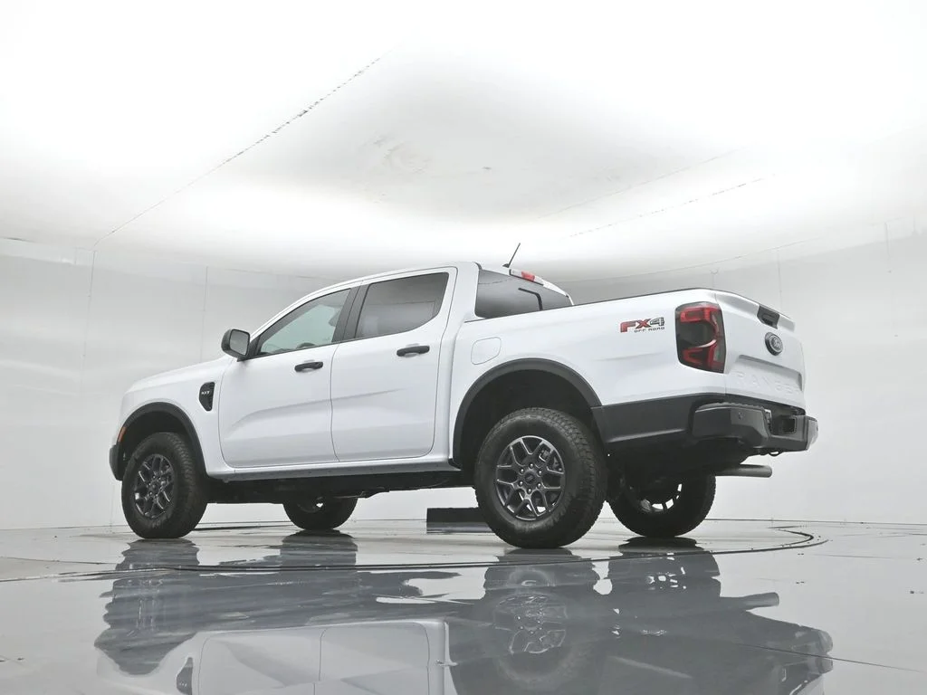 New 2026 Oxford White Ford XLT image 47