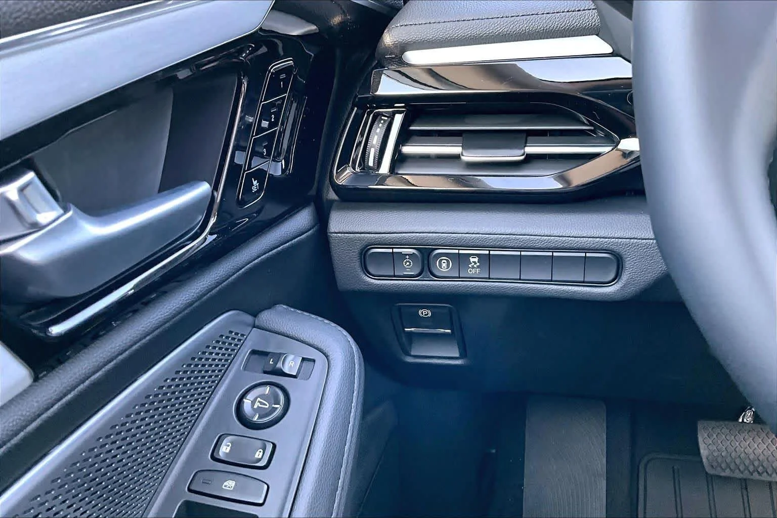 New 2026 Majestic Black Pearl Acura  image 17