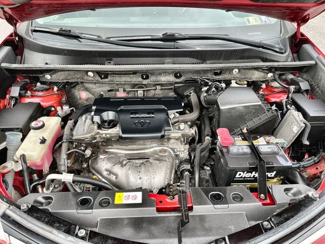 Used 2017 Red Toyota XLE image 19