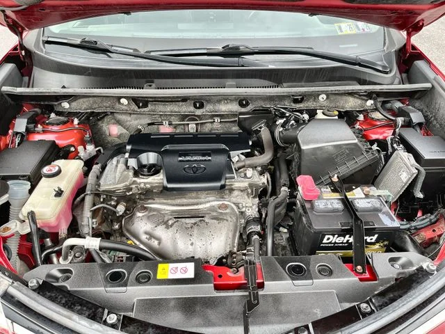 Used 2017 Red Toyota XLE image 19