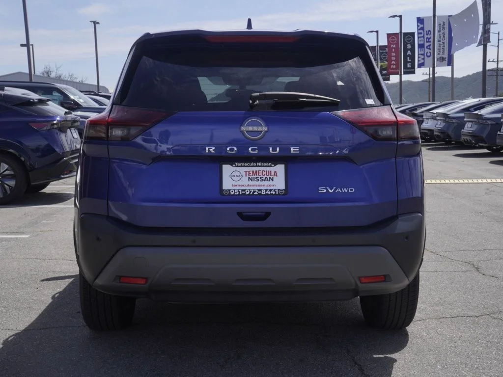 Used 2023 Blue Nissan SV image 4