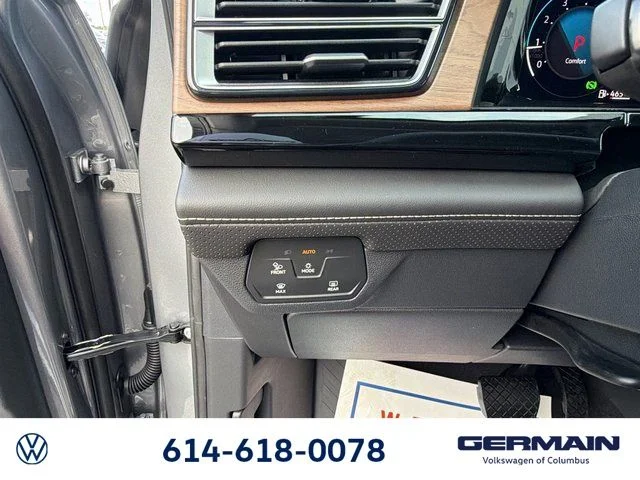 New 2026 Silver Volkswagen SE w/Technology image 26