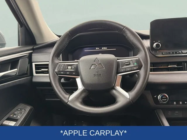 Used 2023  Mitsubishi SE image 8