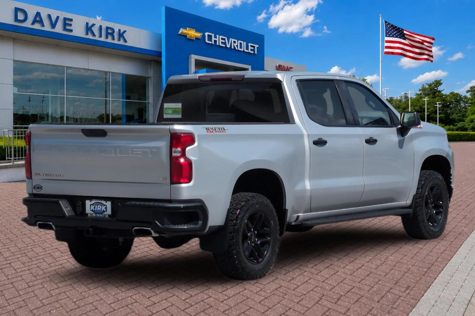 Used 2020 SILVER ICE METALLIC Chevrolet LT Trail Boss image 3
