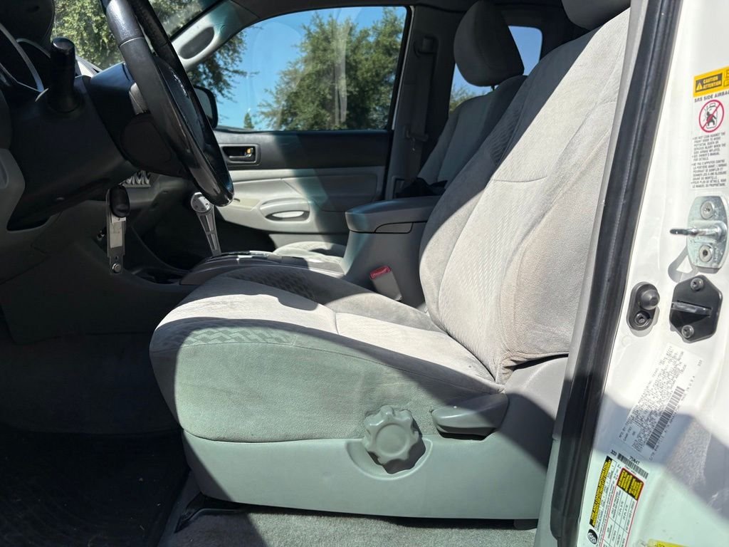 Used 2011 White Toyota PreRunner V6 image 7