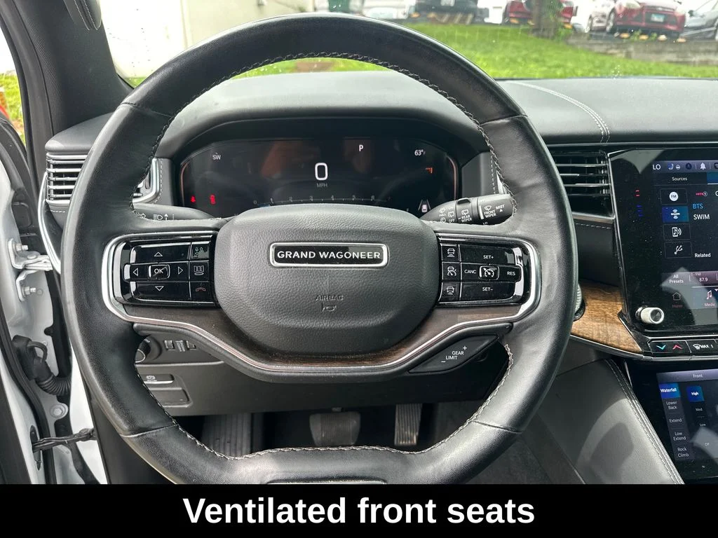 Used 2023 White Jeep Base image 15