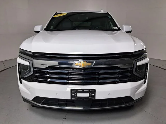 Used 2025 White Chevrolet LT image 8