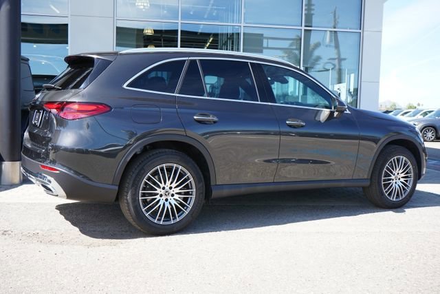 New 2026 Graphite Grey Metallic Mercedes-Benz GLC 300 image 38