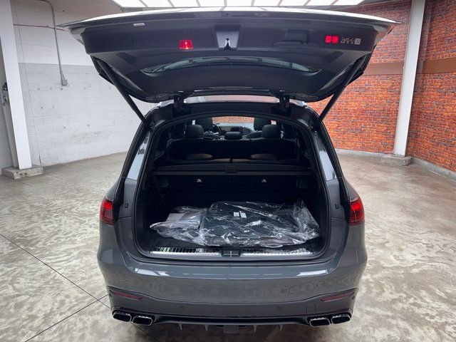 New 2026 MANUFAKTUR Silicon Grey Mercedes-Benz GLS 63 AMG® image 24