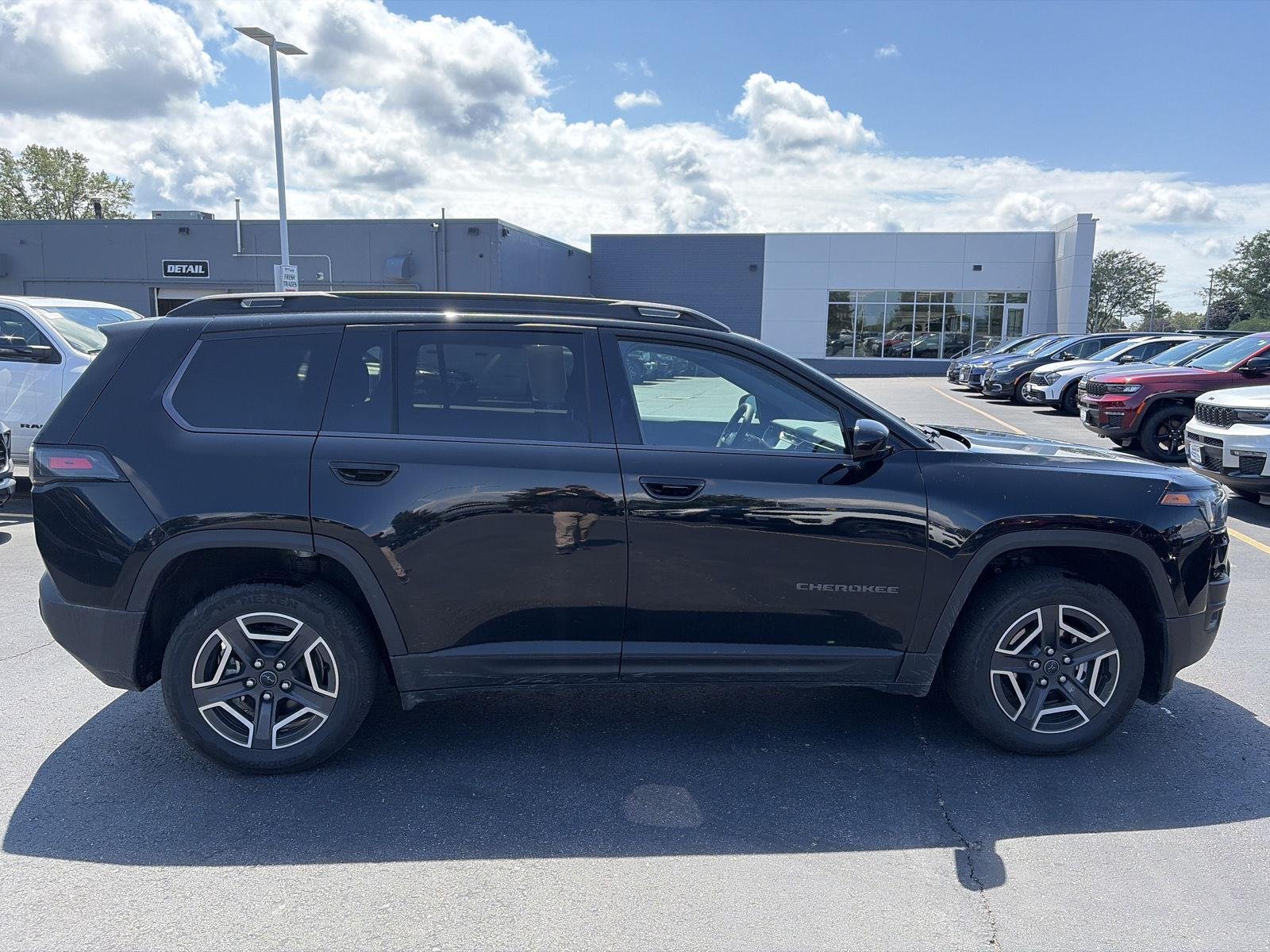 Used 2026 Diamond Black Crystal Pearlcoat Jeep Laredo image 10