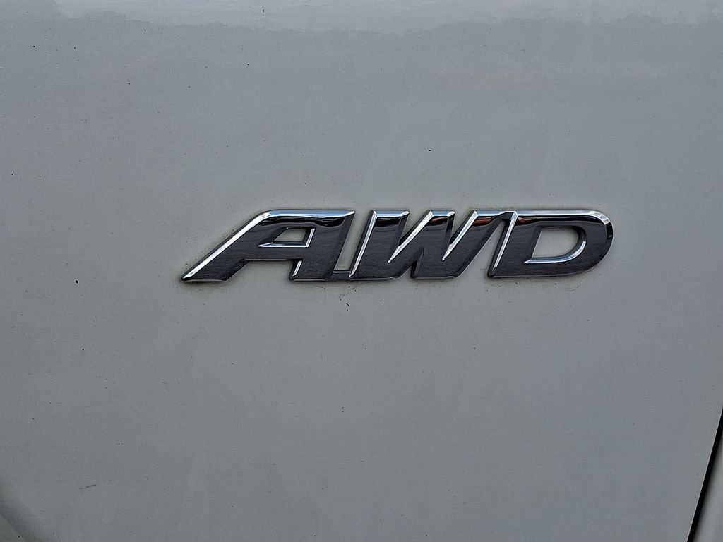 Used 2018 White Honda EX image 10