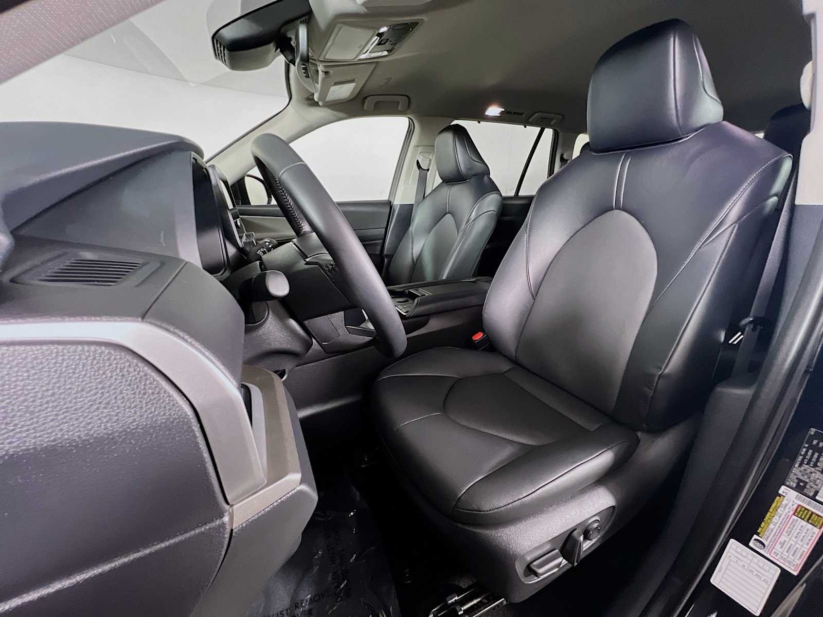 Used 2025 Midnight Black Metallic Toyota XLE image 21