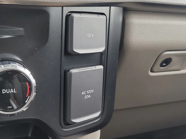 New 2026 Gray Ford Platinum image 28