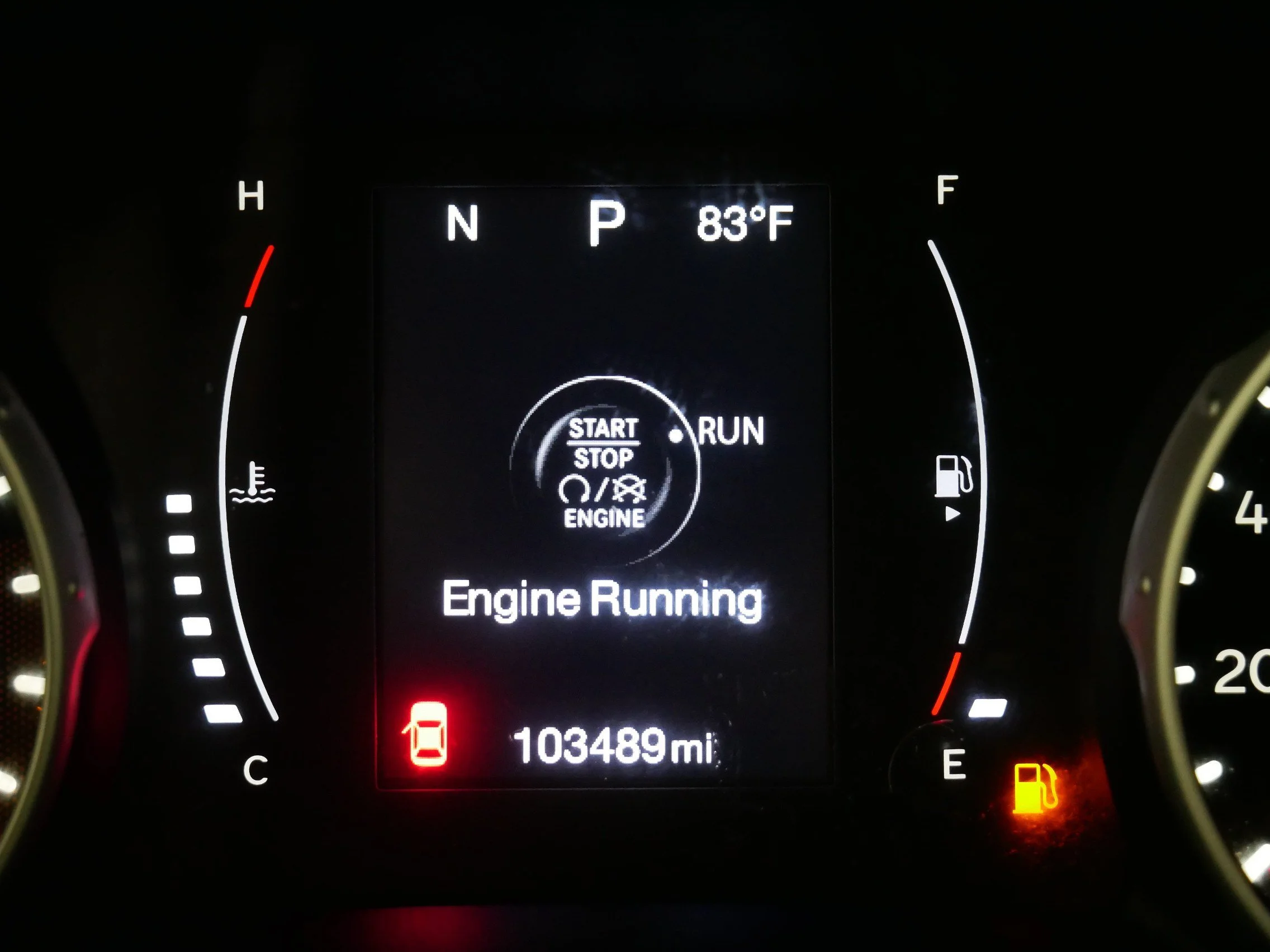 Used 2017 Diamond Black Crystal Pearlcoat Jeep Latitude image 21