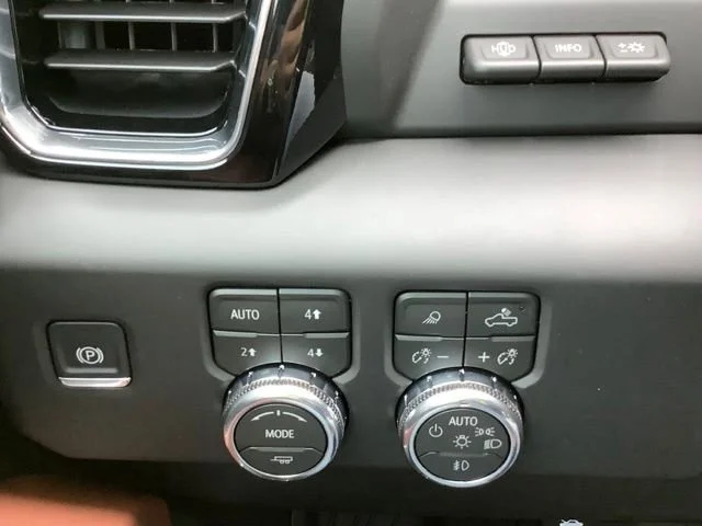 2026 GMC Sierra 3500HD Denali Ultimate - Photo 27