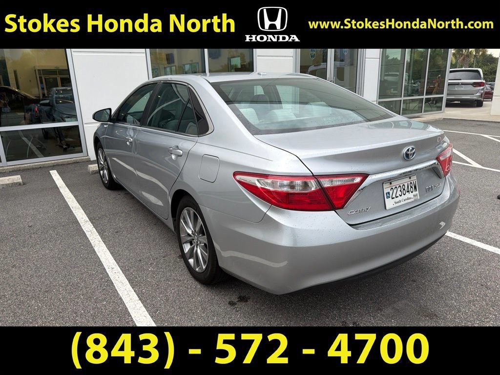Used 2016 Silver Toyota XLE image 4