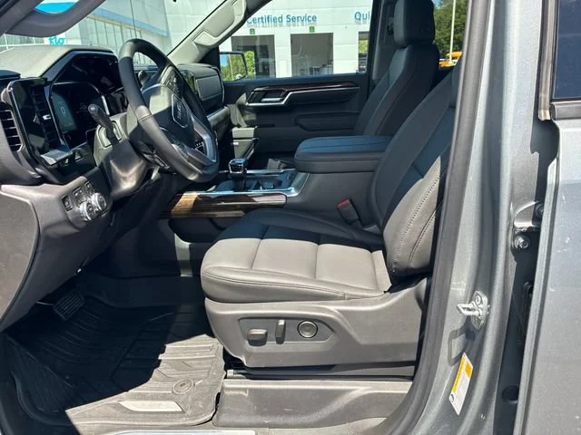New 2026 Sterling Metallic GMC Elevation image 10