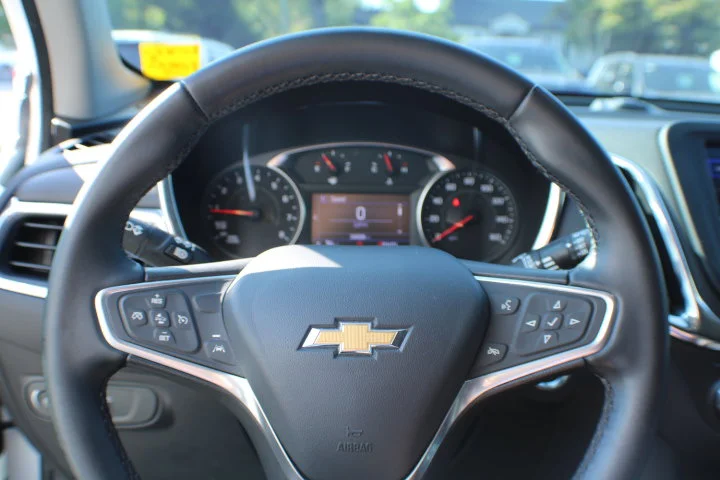Used 2023 SUMMIT WHITE Chevrolet LT image 8